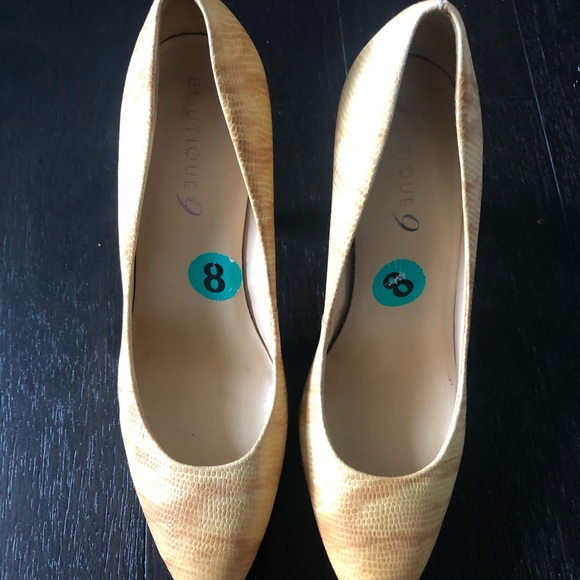 Boutique 9 Snakeskin Print Tan Neutral Heels 8 - Picture 6 of 8